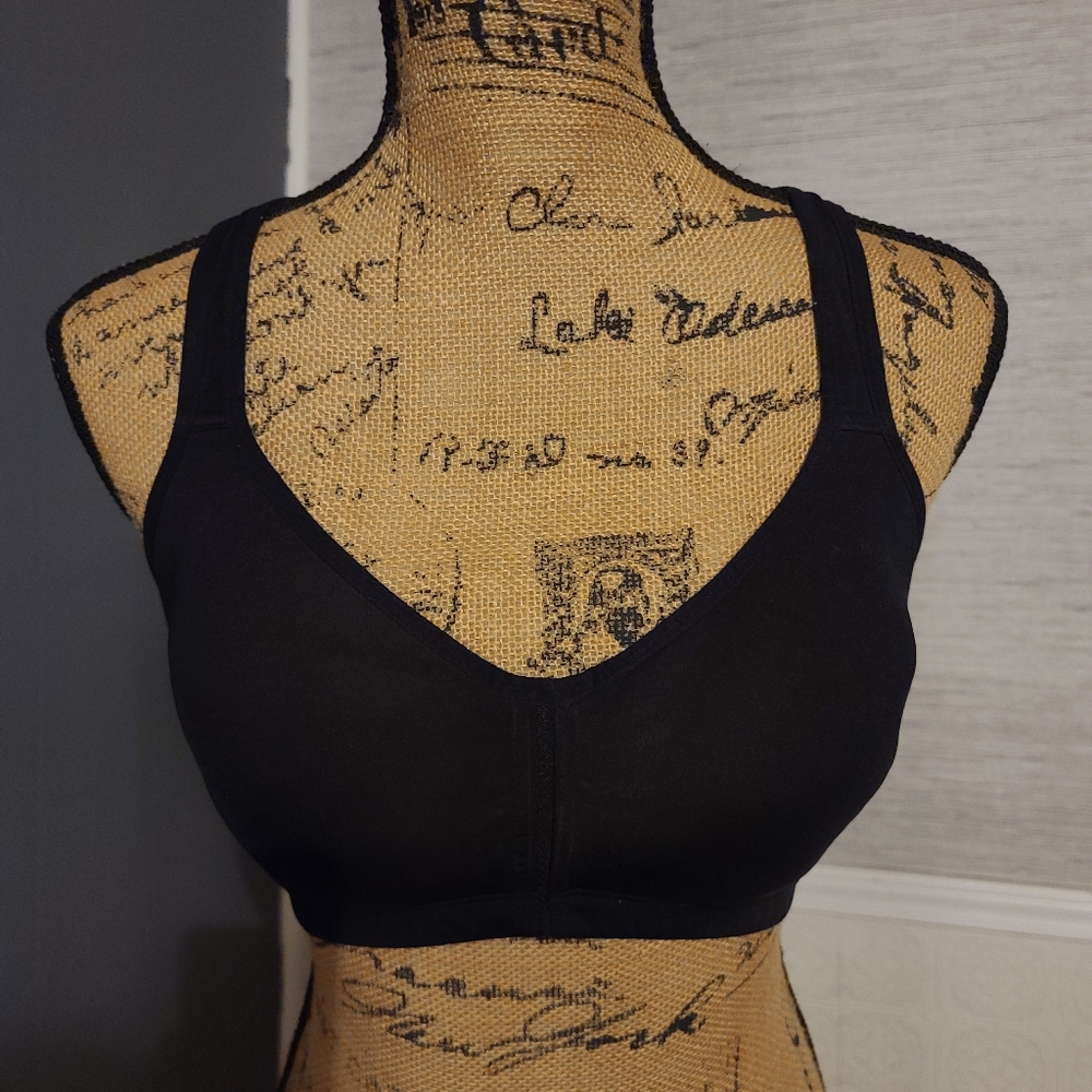 Underscore Sports Bra size 34D Black